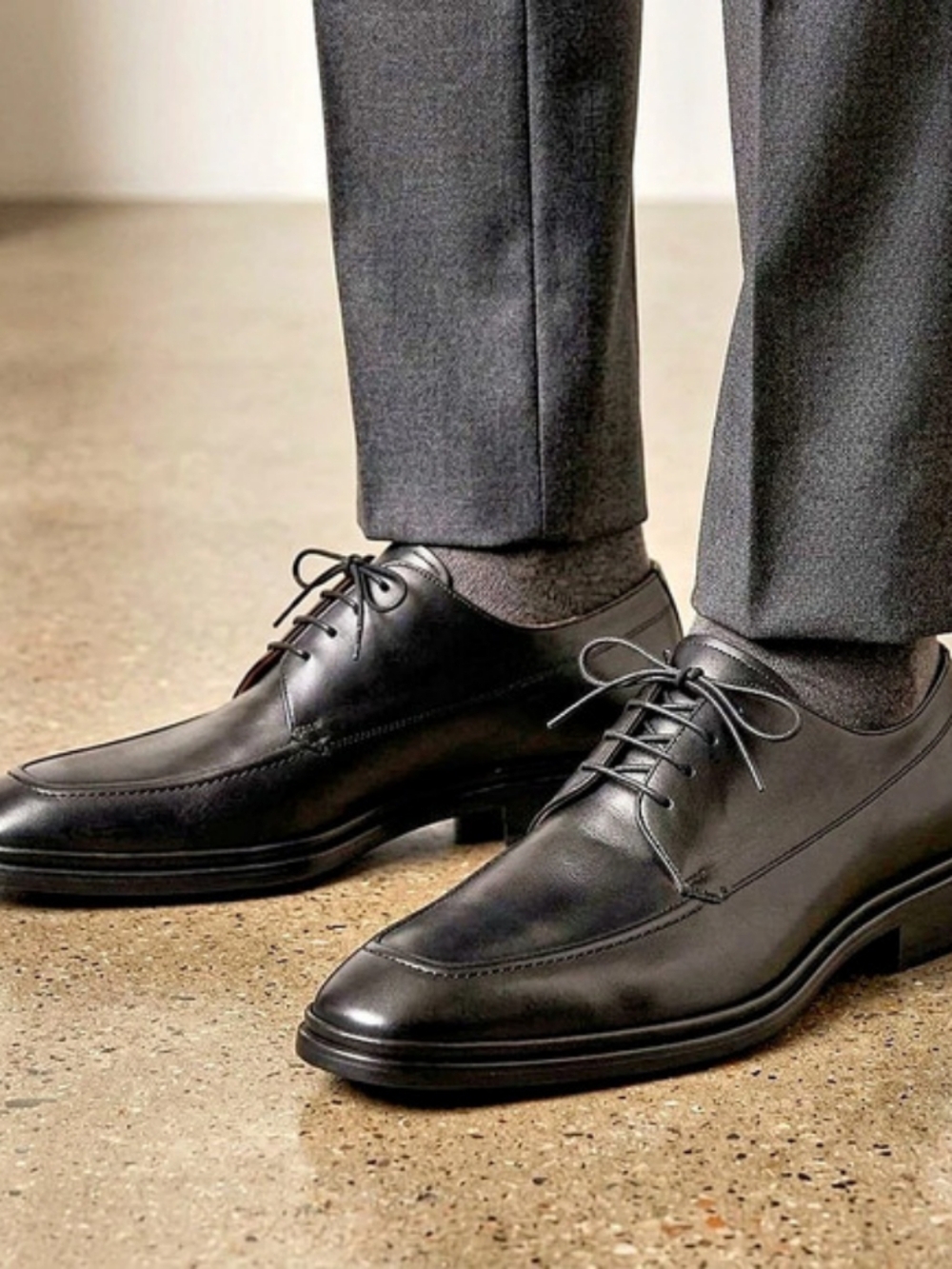 Bally Men’s Black Leather Square Toe Derby Lace Up Dress Shoes Size: 11 D